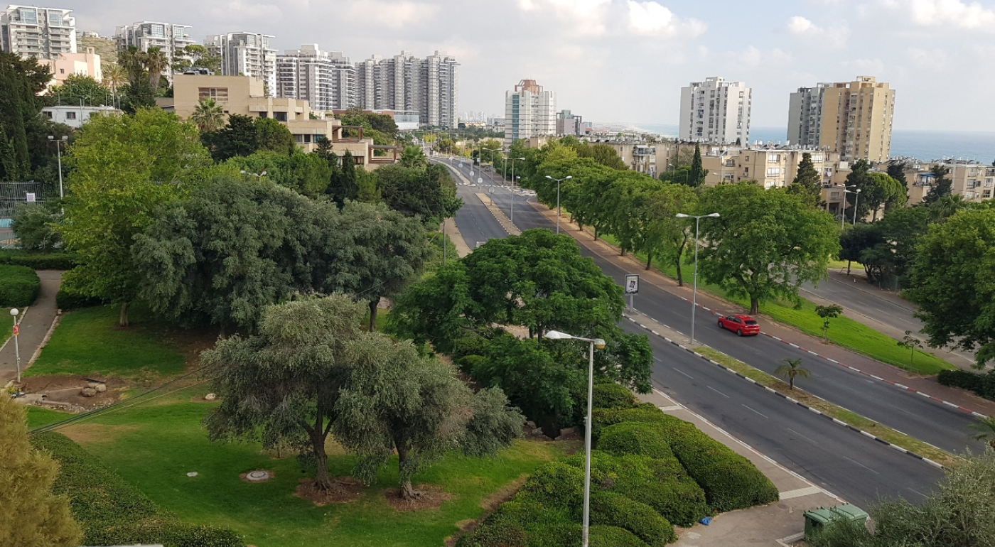 Apartment / Flat For Sale Haifa Ad1005026