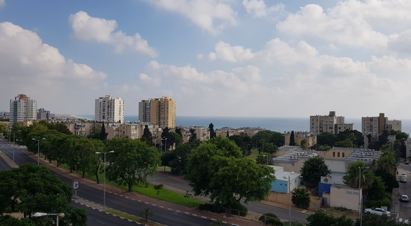Apartment / Flat For Sale Haifa Ad1005026