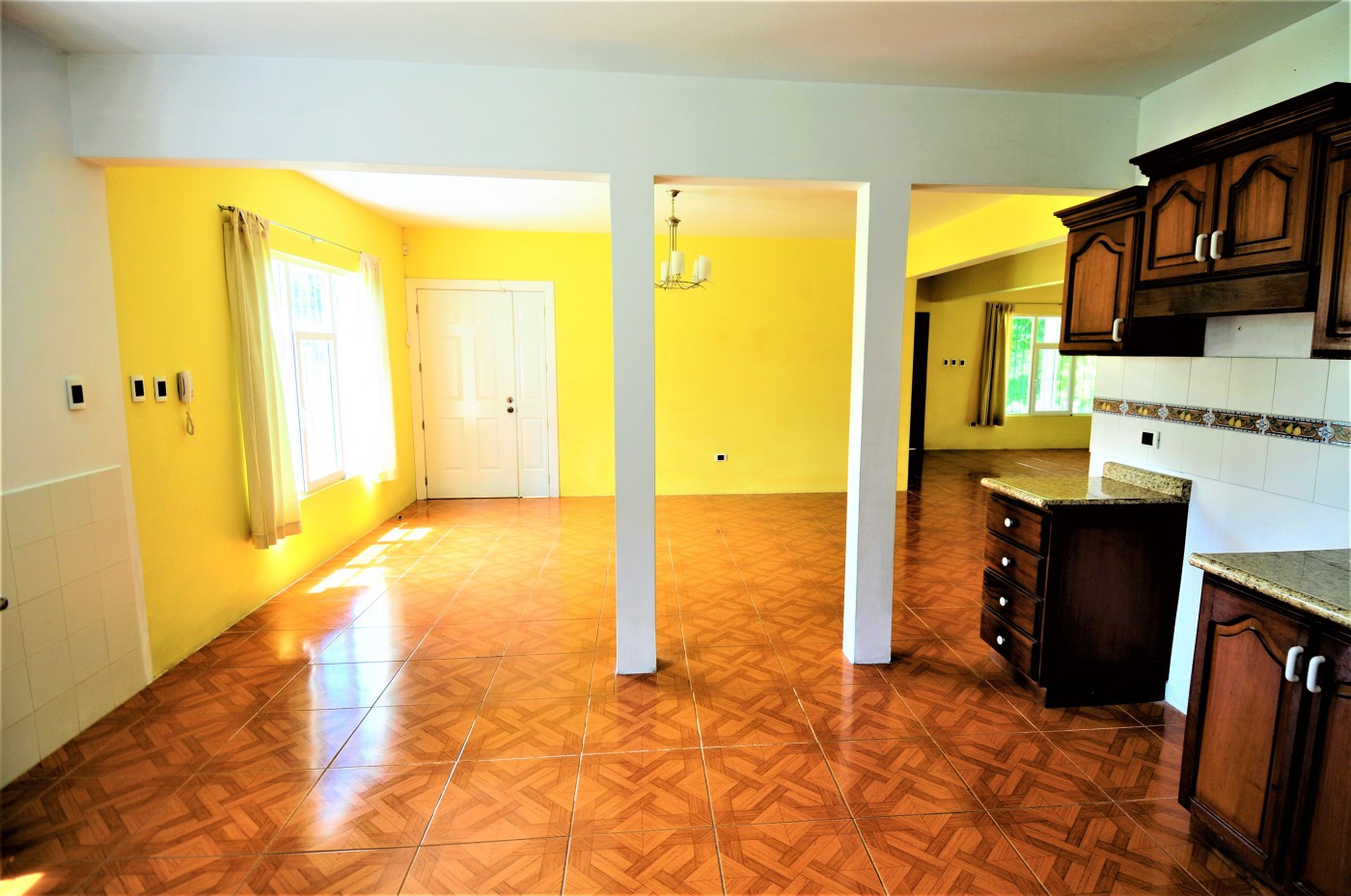 House For Sale Santiago Sacatepequez Ad965037