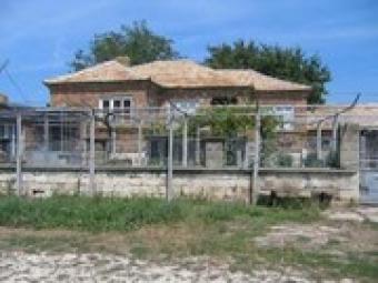 Rural house with large garden Varna