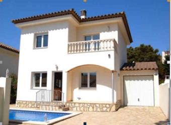 villa + 20.000 Euro/year L`escala