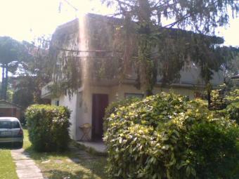 Villa  Cinquale 500 mt from sea Massa