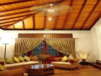 luxurious house sale water front Rajagiriya