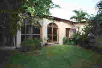 Spacious Mexican style home Heredia Close To Airport
