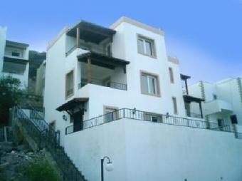 semi-detached 3 storey property Bodrum