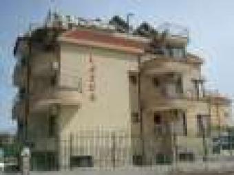 Small Apartments - Hotel Complex Sozopol