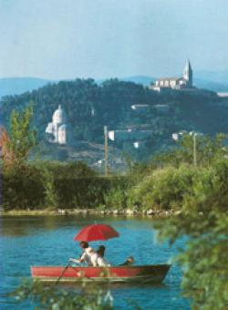 Little romantic private world Todi