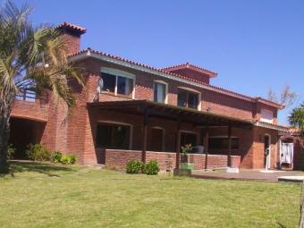 Beach front Vila for sale Punta Del Este