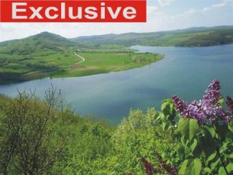 SUPERB LAND NEAR LAKE Malinovo