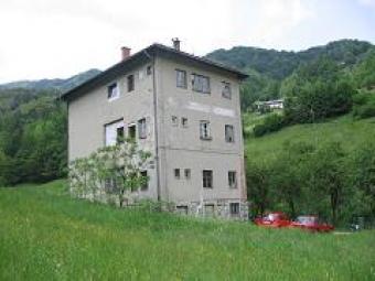 Former country school with land Lasko