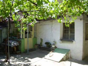 House with garden in Elhovo Elkhovo