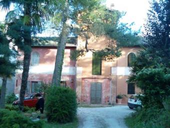 VILLA XVIIIcenturyTO RESTRUCTURE Osimo