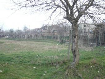 Good plot 2 km from Varna lake Varna