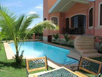Villa with Pool FOR SALE Cebu City