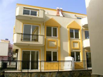 TRIPLEX VILLA FOR 53K Altinkum