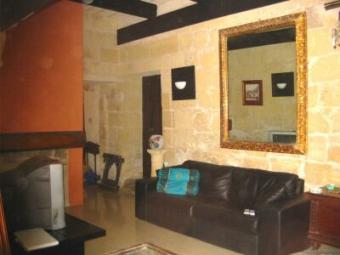 House of Character - Lija Lija