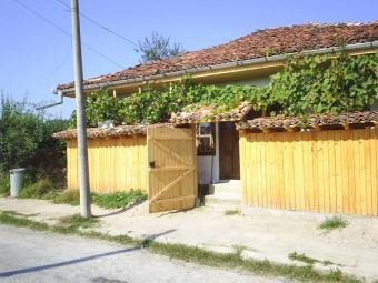 Fully renovated authentic house Elena