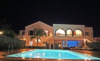 Lux owners acom + letting aparts Arrecife