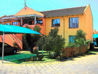 Townhouse in Beyerspark for sale Pretoria