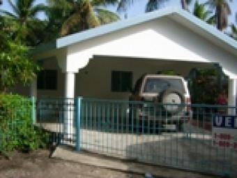 House with pool, southern coast Bani