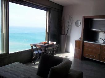 luxurios seafront apartments Bat Yam