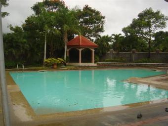 Lots in Prestige Estate, Taal Taal