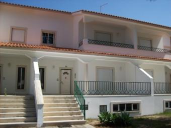 Large 3 bedrooms attached villa Nazar&eacute;