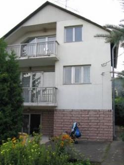 ON BALATON HOLIDAY HOUSE BadacsonyŐrs