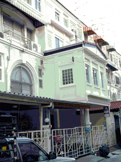 Townhouse near BTS for sale Bangkok