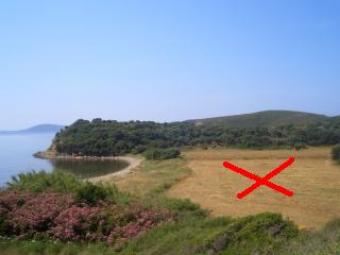 plot with an own little harbour Finikunda