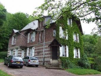 Beautiful mid 19th century house Cl&eacute;res