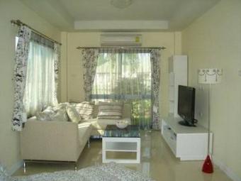 Two storey linked detached villa Pattaya