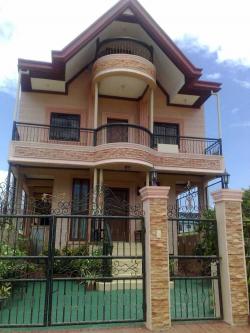 HOUSE FOR SALE Tagaytay