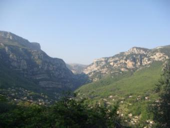 Land In Absolute Calm Le Bar-sur-loup