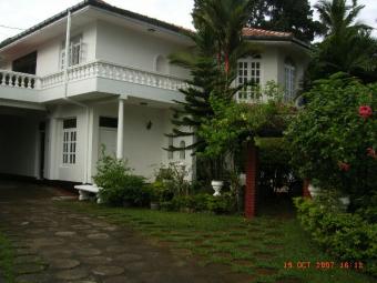 LUXURY HOUSE FOR SALE Rajagiriya