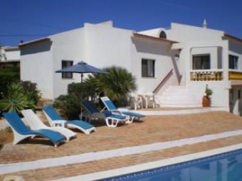 2 Bed Villa with Pool - Ref 1713 Portim�o