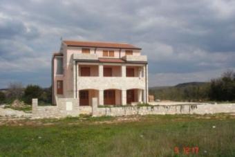 CROATIA A SELL VILLA AND TERRES. Rovinj