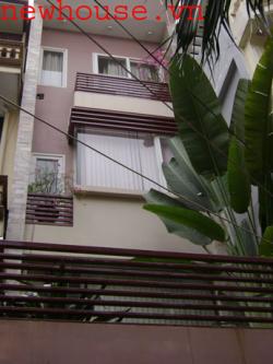 Nice house for rent in Dao Tan Ha Noi
