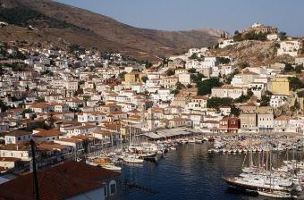 Beautiful lot of land in Hydra Hydra