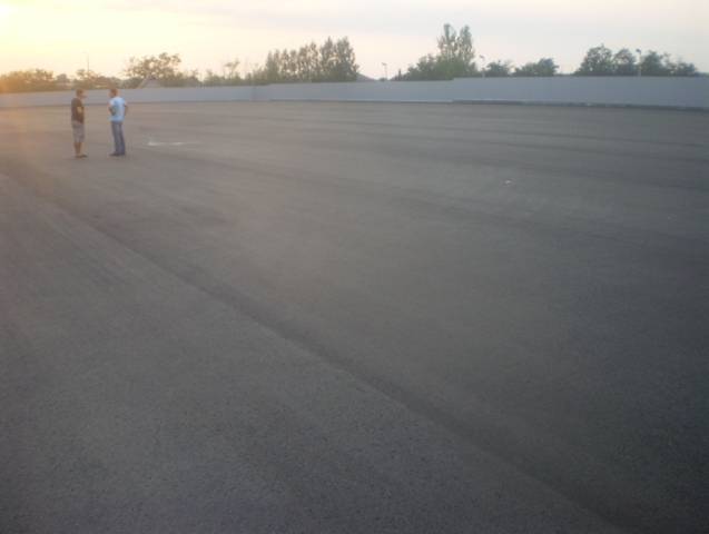 Aspahalted parking / retail area Ny�regyh�za