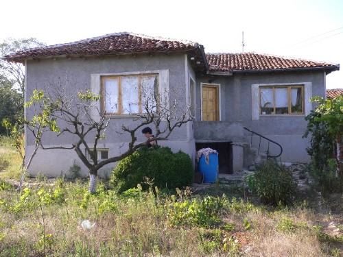 COUNTRY HOUSE ON A HUGE PLOT Kavarna