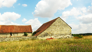 Barns to renovate south of paris South Nemours