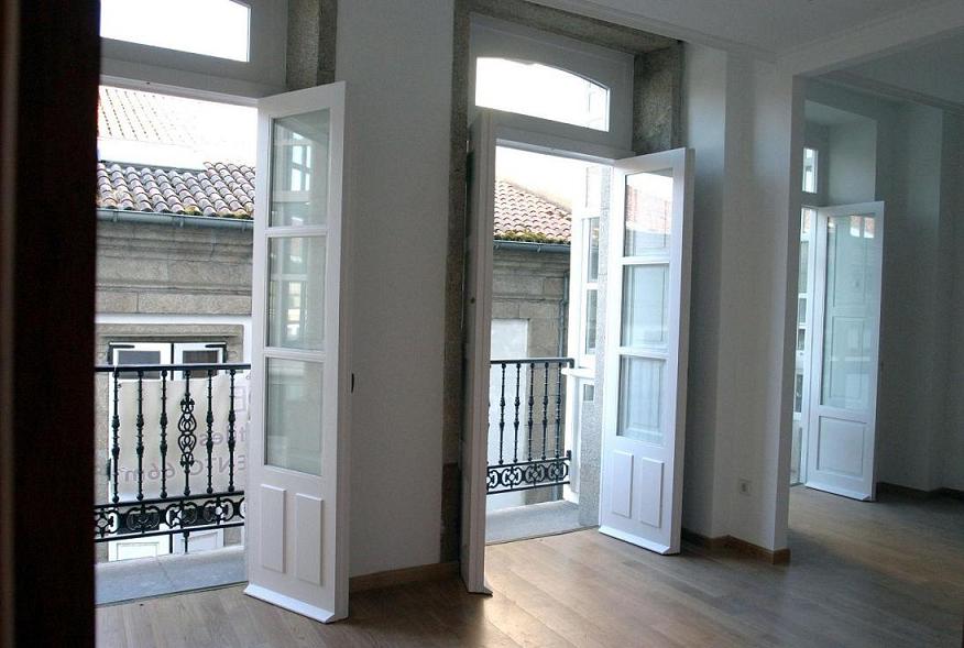 RESTORATION IN HISTORIC CITY Vigo