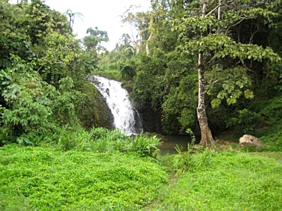 Vacation Homes w/ Waterfall Tanay