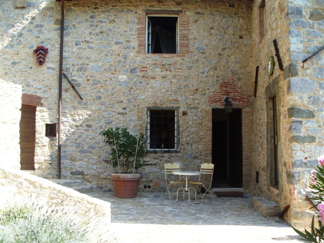 Farmhouse on the Lucca Hills Lucca