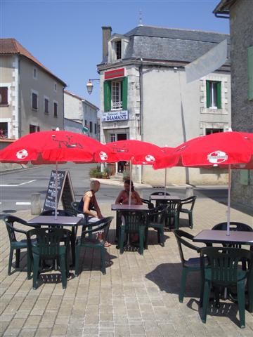 FREEHOLD - Bar, Cafe & hotel Mauprevoir