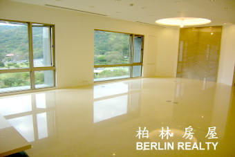 Nice view  ---9904 Taipei