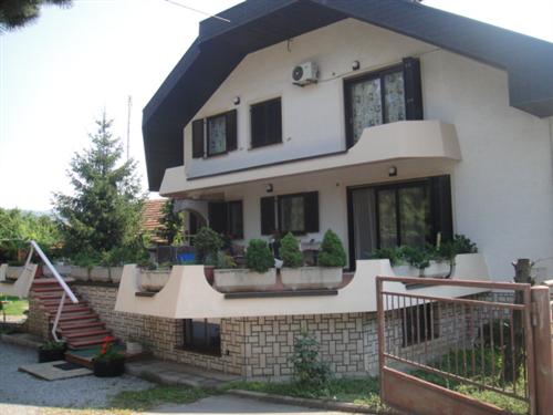 House with business premises Zagreb