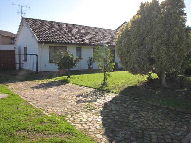 Pretty Home For Sale Cape Town