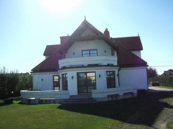 Family home minutes from Warsaw Jozefoslaw